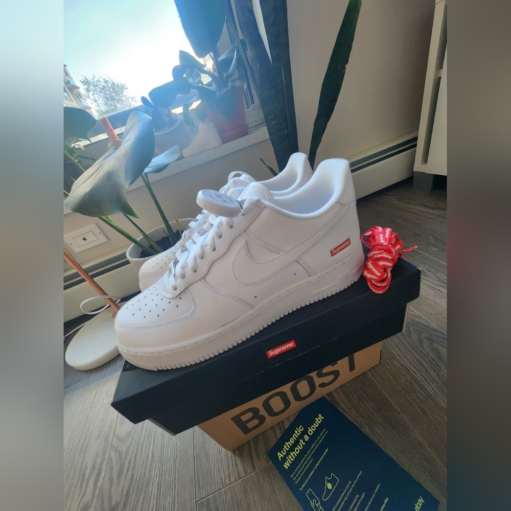 NIKE SUPREME AF1S